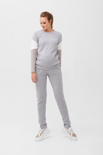 Sport suit for pregnant women 