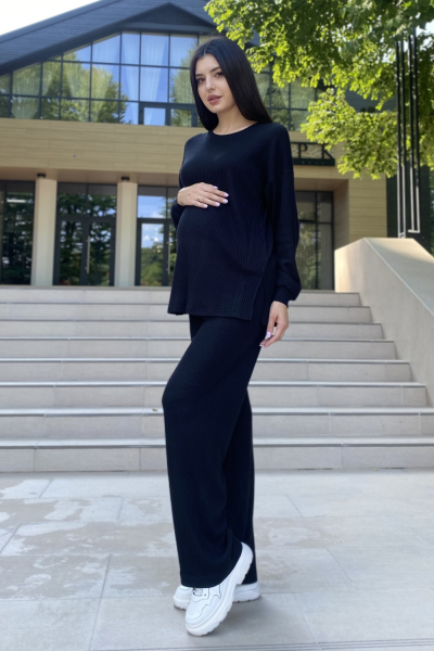 Suit for pregnant women 