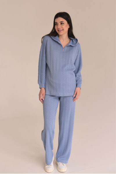 Suit for pregnant women 